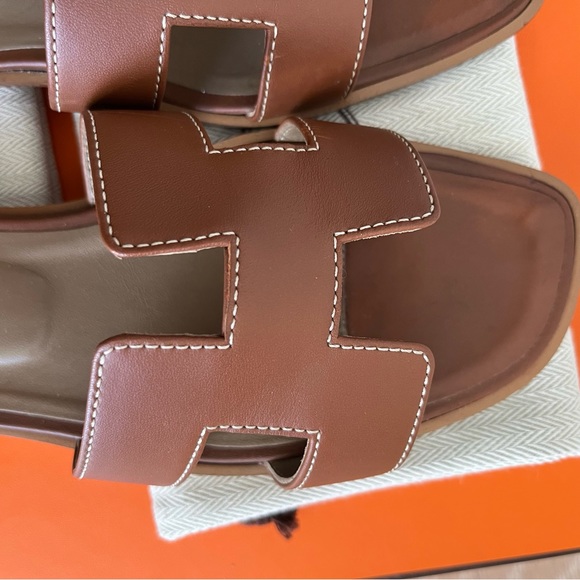 HERMÈS Oran Sandals Gold size EU 38.5/US 8.5 - Picture 11 of 14